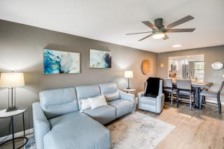 Stylish Fort Myers Condo about 2 Mi to Beaches! - Fort Myers - 8
