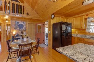 Blue Ridge Cabin Hot Tub, Fire Pit and Grill! - Blue Ridge - 6