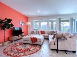 Fabulous Family Pool Home with Game Room-7543OL - Davenport - 0