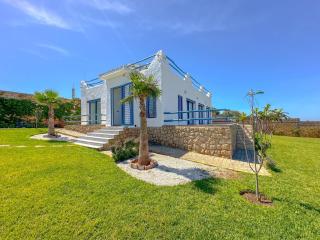 Family Haven by the Atlantic - 8