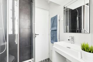Lovely top floor studio near Montmartre - París - 1