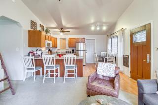 Updated Deck and Fireside Table Pinetop Cottage - Indian Pine - 8