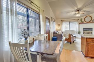 Updated Deck and Fireside Table Pinetop Cottage - Indian Pine - 3