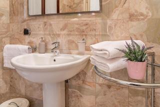 Piazza Isolo Central Apartment - Verona - 7