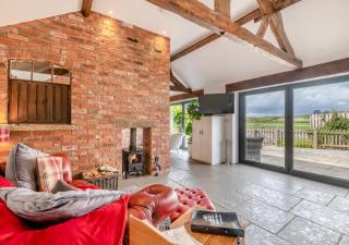 Sunset Barn - Normanby - 3