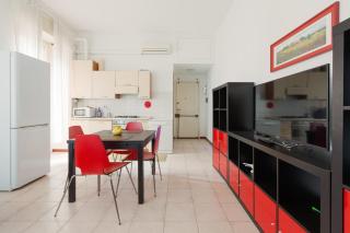 Milano Cosy APT with Balcony - Milan - 5