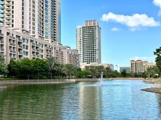 Lux BnB Travo Tower I Private Garden I Lake View - 4