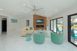 Sleek and Modern, Sunset Views & Pool - The Lighthouse - Roelens Vacations - Cape Coral - 5