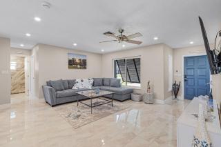 Yacht Club Area - 5 minutes to Open Water, Heated Pool & Dock - Villa La Casa Al Mare - Roelens - Cape Coral - 5