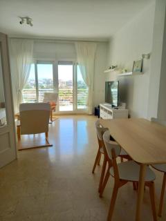 Amplio, luminoso y moderno Apartamento con amplia terraza y hermosas vistas en exclusiva urbanizacion - Benalmádena - 4