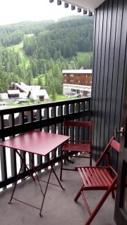 Résidence "Ski Soleil" Vars les Claux appartement balcon 2ème étage 4 couchages situé à 50 m des pistes, du télécabine, des commerces, restaurants, bars - Vars - 6