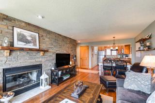 Galena Townhome with Deck and Golf Course View! - 7