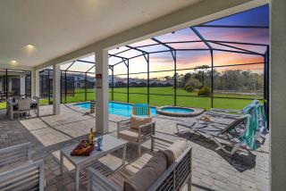 Luxury Villa SOUTH Facing Pool No Rear Neighbors Themed rooms theatre & Game Room #8SO8956 - Kissimmee - 0