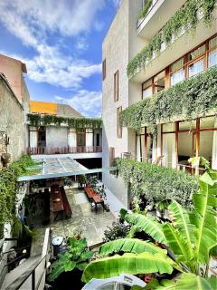 Casa de Poço Guest House and Gallery - 9