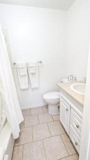 Oasis by the Bay Vacation Suites - Wasaga Beach - 2