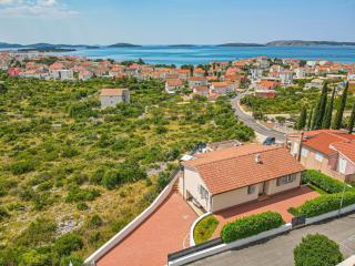 Holiday Home Paola by Interhome - Brodarica - 5