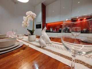 Arcoris Mont Kiara 18# Sunway 163 Mall# 1 Mont Kiara # 2 BR with Balcony 2-4 Pax - 3