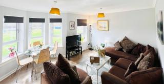 Luxurious & Modern Apartment - Hawkhead - 5
