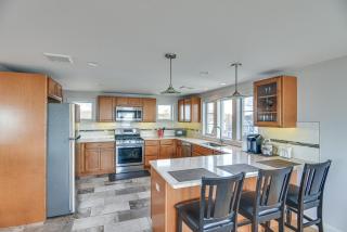 Narragansett Home with Scenic Views Walk to Beach! - 3