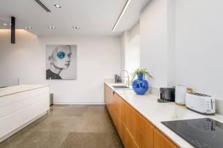 Piece of History: 4BR/3BA in 150-Yrs-Old Building - Tel Aviv - 8