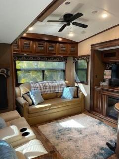 Happy Glampers two bathroom w/golf cart - River Ranch - 0