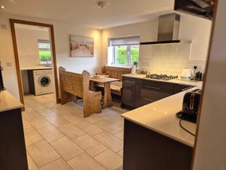 Poplars Cottage - 2