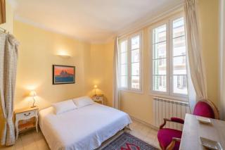 Cozystay 1669 Old Port View Elegant 3-Bedroom Apartment - Cannes - 6
