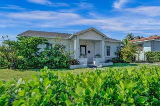 Stunning 2Bd 1Ba dream beach house in Surfside - Miami Beach - 8