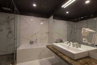 UNO Design Hotel - 4