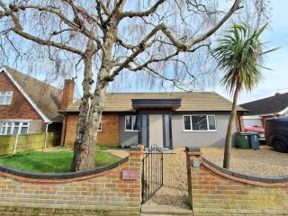 Unique Pet Friendly Luxury Retreat With Hot Tub - Horsham St Faith - 5