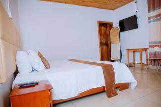 Luxury Modern Home near KIA - Kigali - 9