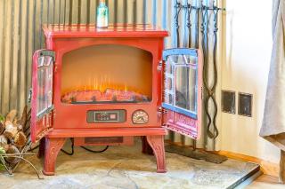 Arapaho Forest Lodge w Hot Tub + Trail Access - 1