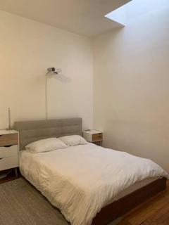 Beautiful & Massive 4 bdr with Bonus Perks! - New York - 4