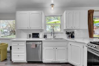 10min to EXPO - Family-Friendly with Office & Playroom - Tulsa - 3