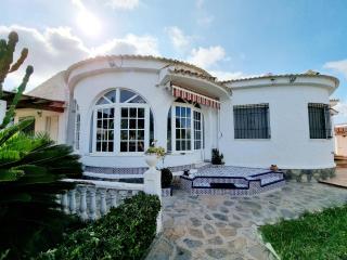 Charming Villa with Private Pool in Urb La Siesta Torrevieja - 4