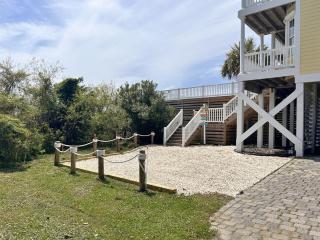 Luck & Laughter - Oak Island - 6