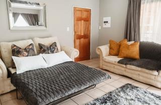 Zhantique Guest House 2- Unit 6 - 7