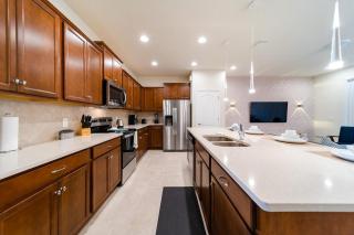 Premium 5-Bed Townhome Themed Perfect Location - Kissimmee - 4
