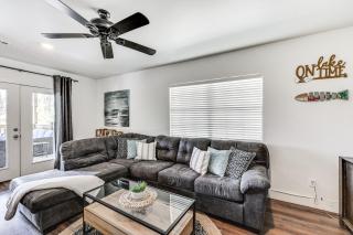 Riverfront Royal Home with Hot Tub and Fire Pits! - Royal - 6