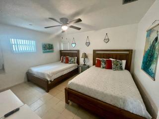 Lakefront Duplex with Pontoon Boat 2 Bedroom Home - Mount Dora - 7