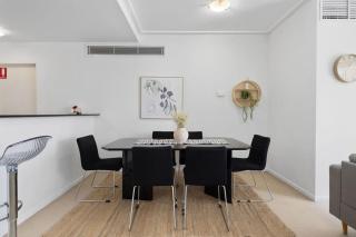 A Comfy 2BR Apt for 7 Next to Darling Harbour - Sydney - 5