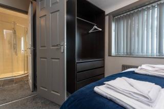 Stylish House - Close to City Centre - Free Parking, Super-Fast Wifi and Smart TVs by Yoko Property - Middlesbrough - 7