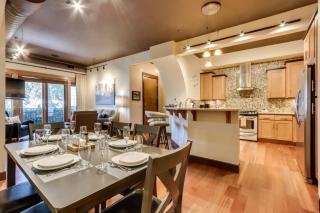 Walk Downtown Stunning Condo with Attached Garage - 9