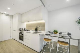 A Lovely Apt Near Crown Casino & Southgate Mall - 4