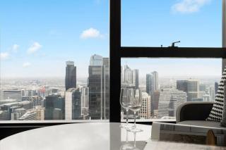 A 2BR Apt with Panoramic Views - Melbourne - 1