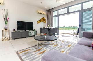 Lux 3BR Suite Puteri Harbour Near Legoland & Hello Kitty - 9