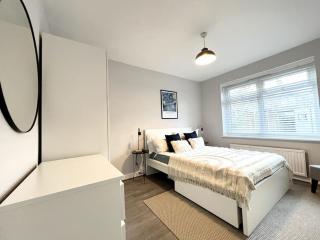 ArtLounge-2 bed garden Free parking - Enfield Lock - 6