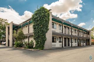 The Sage Hotel - 3