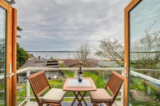 Beautiful Birch Bay Retreat with Deck and Fire Pit! - 9