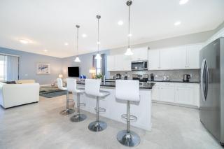 Bright Family Home! Sleeps 21 WW107 - Kissimmee - 2